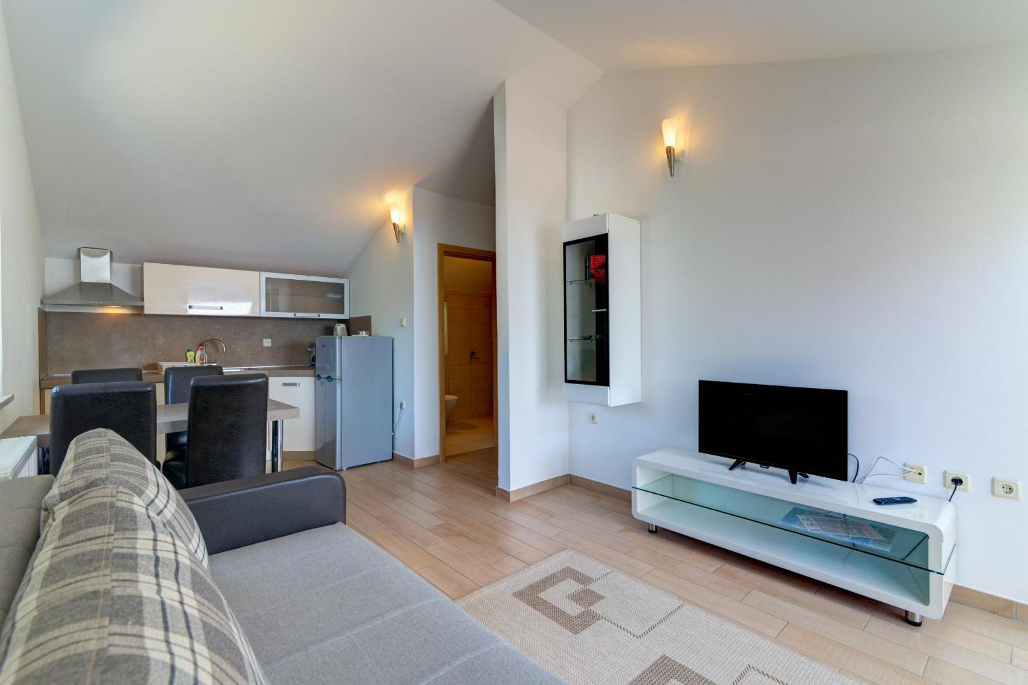 Apartmani Lili Нови-Винодолски Экстерьер фото
