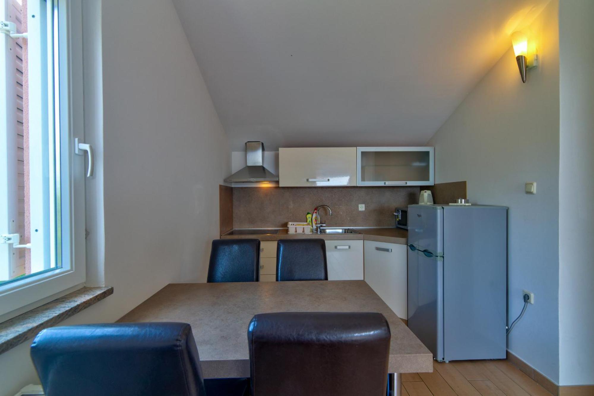 Apartmani Lili Нови-Винодолски Экстерьер фото
